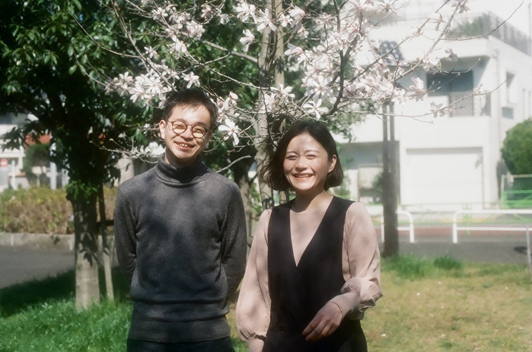 【写真】笑顔でこちらを見ているライターの西山と桜林さん