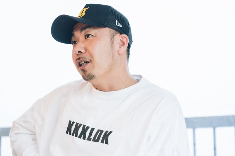 【写真】インタビューにこたえるしんぺいたさん