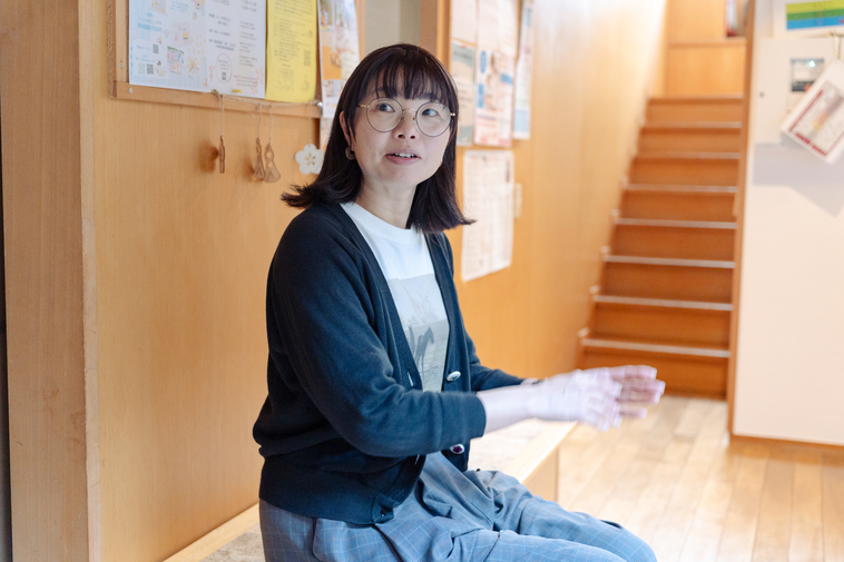 【写真】インタビューに答えるえづれさん